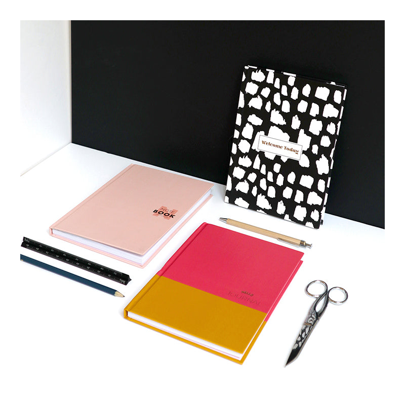 Carnet A5 pointillés - Hello journal