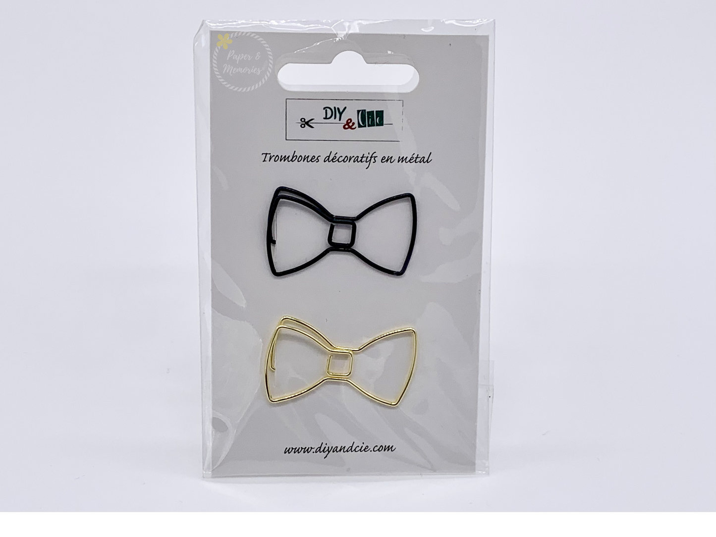 Bow pattern paper clips